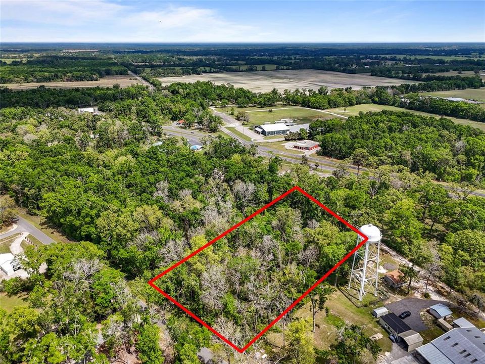 На продажу: $51,000 (2.13 acres)