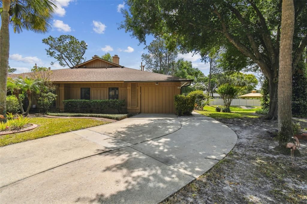 最近售出: $320,000 (2 贝兹, 2 浴室, 1372 平方英尺)