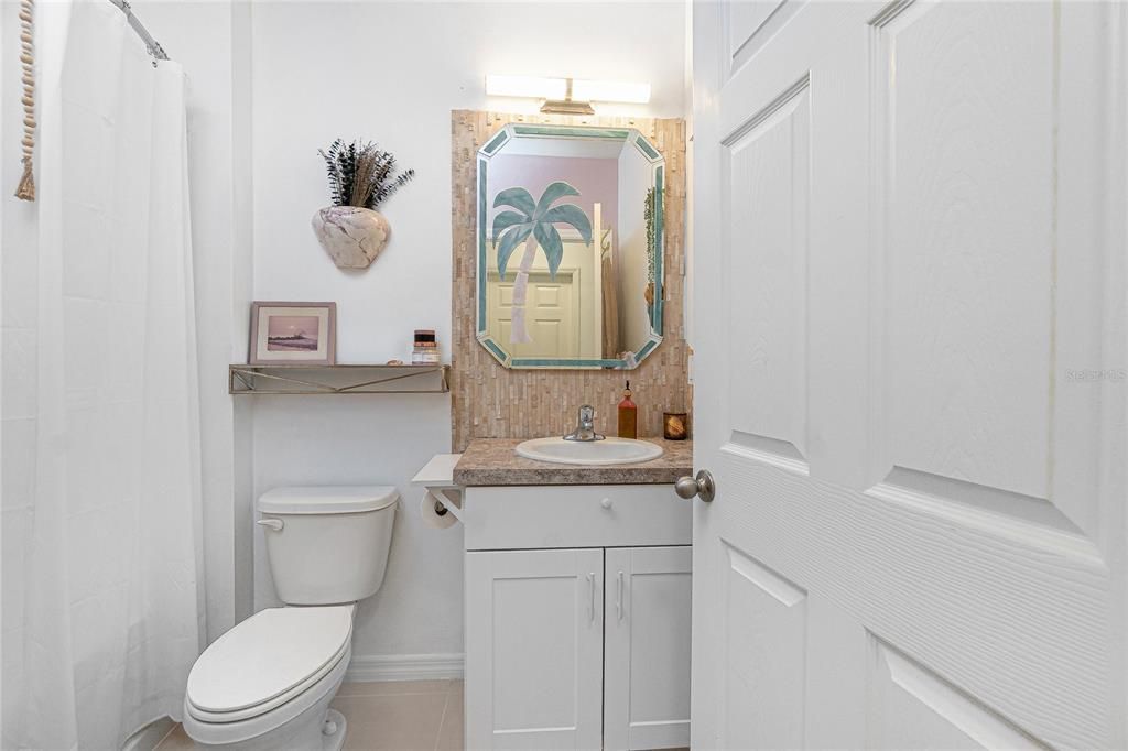 For Sale: $279,900 (2 beds, 2 baths, 1516 Square Feet)