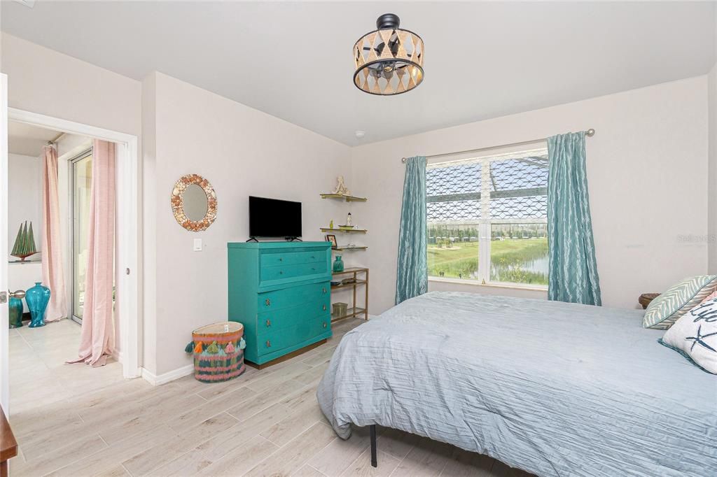 For Sale: $279,900 (2 beds, 2 baths, 1516 Square Feet)