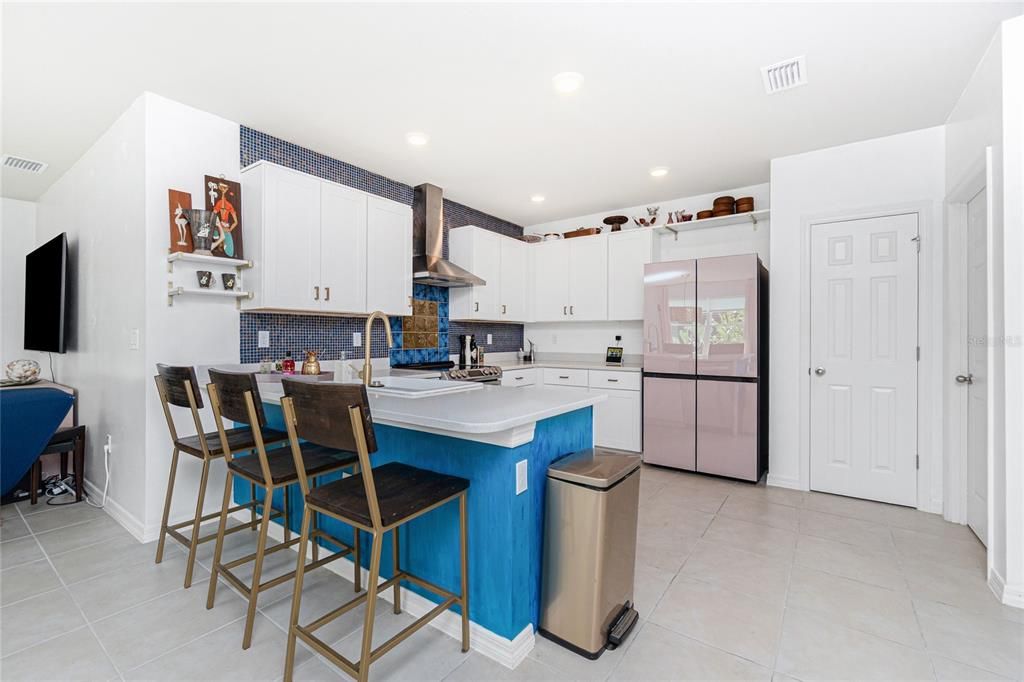For Sale: $279,900 (2 beds, 2 baths, 1516 Square Feet)
