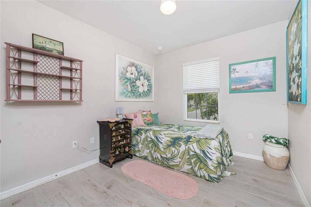 For Sale: $279,900 (2 beds, 2 baths, 1516 Square Feet)