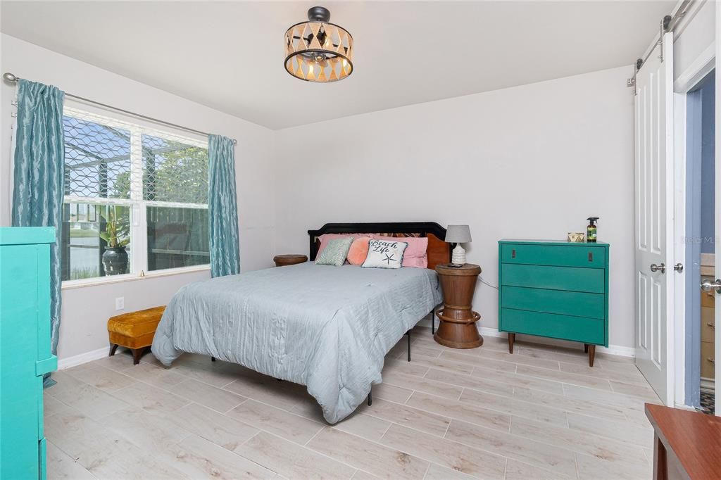 For Sale: $279,900 (2 beds, 2 baths, 1516 Square Feet)