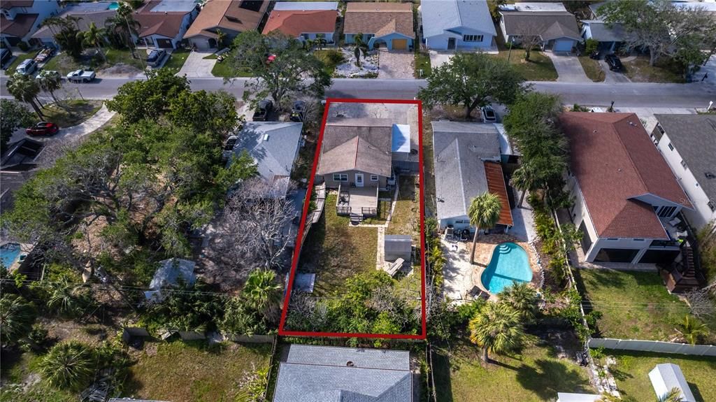 For Sale: $485,000 (2 beds, 1 baths, 936 Square Feet)