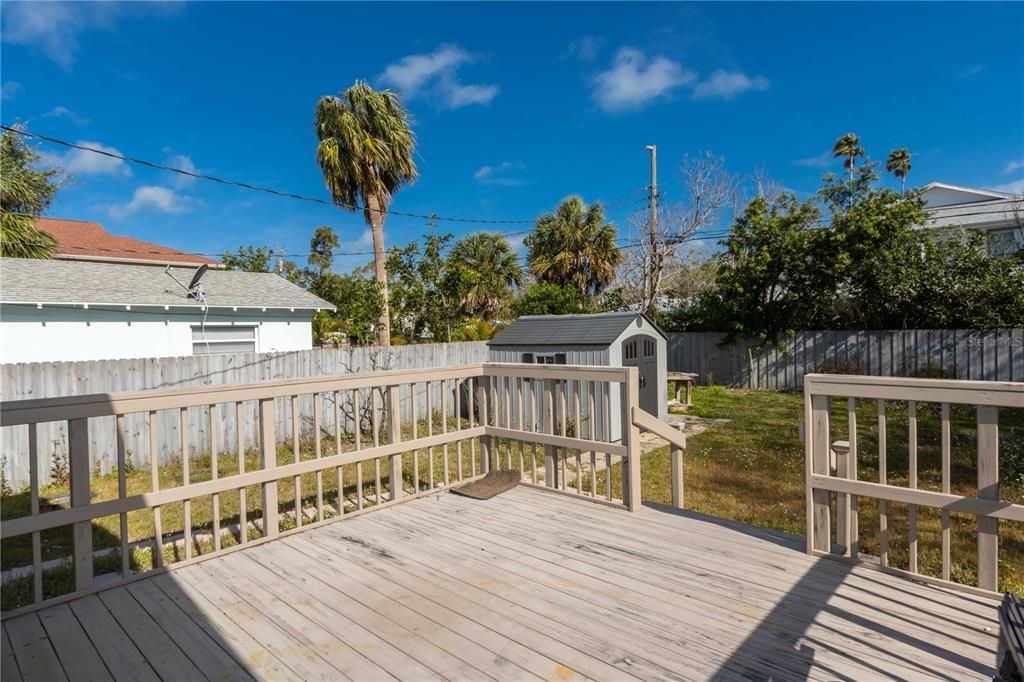 For Sale: $485,000 (2 beds, 1 baths, 936 Square Feet)