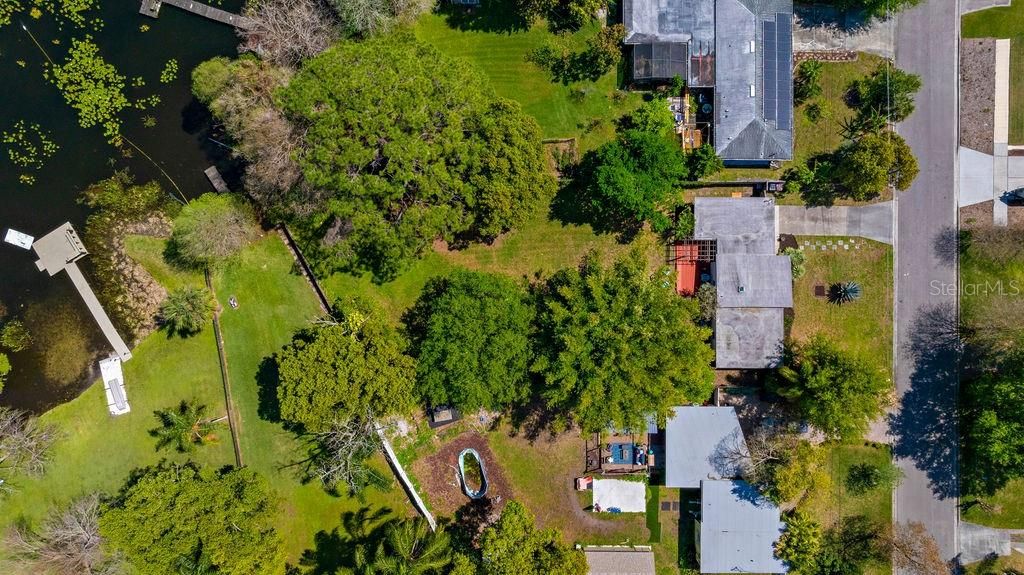 На продажу: $495,000 (0.36 acres)