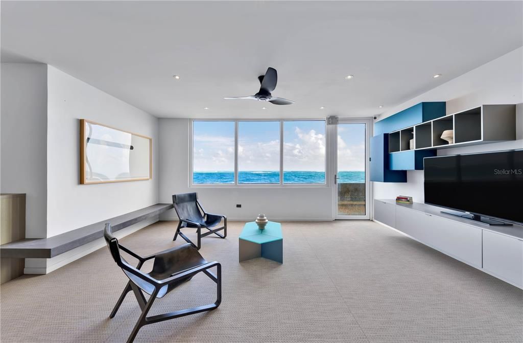 Recently Sold: $850,000 (0 beds, 0 baths, 1901 Square Feet)