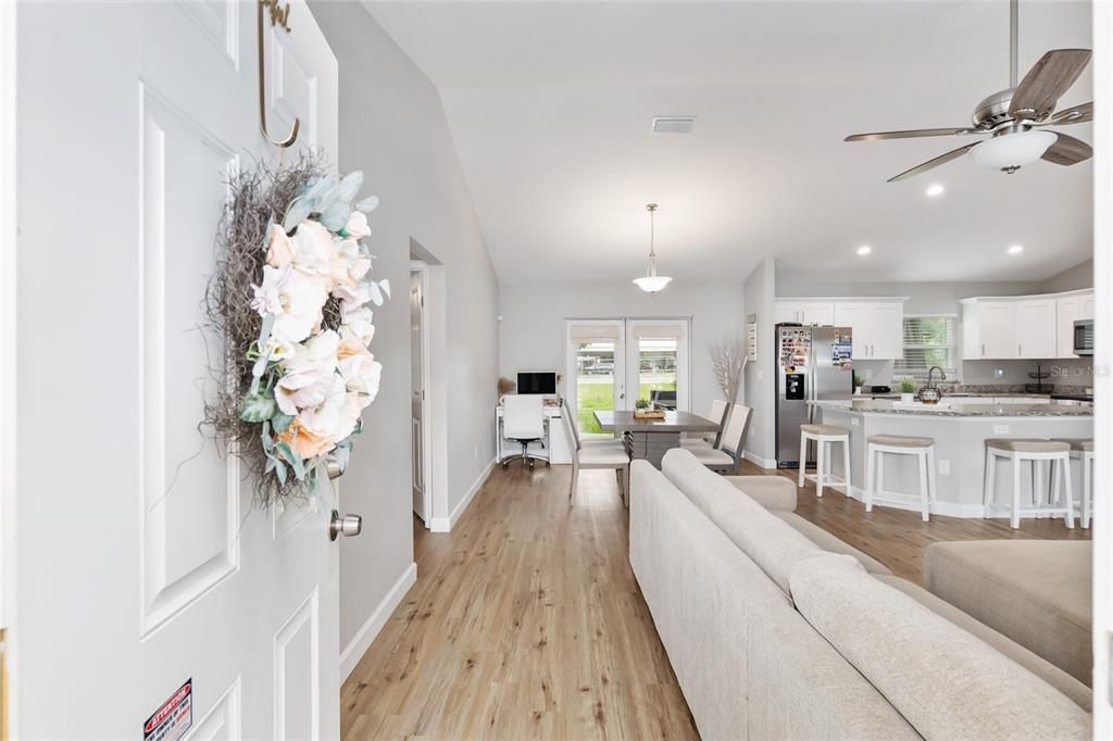 For Sale: $259,900 (3 beds, 2 baths, 1471 Square Feet)