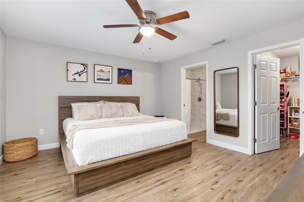 For Sale: $259,900 (3 beds, 2 baths, 1471 Square Feet)