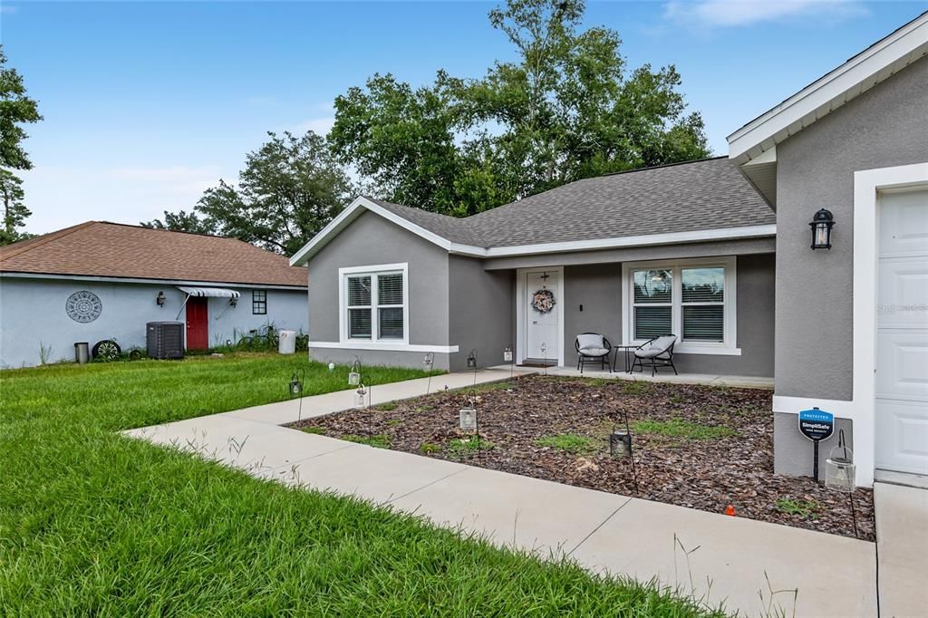 For Sale: $259,900 (3 beds, 2 baths, 1471 Square Feet)