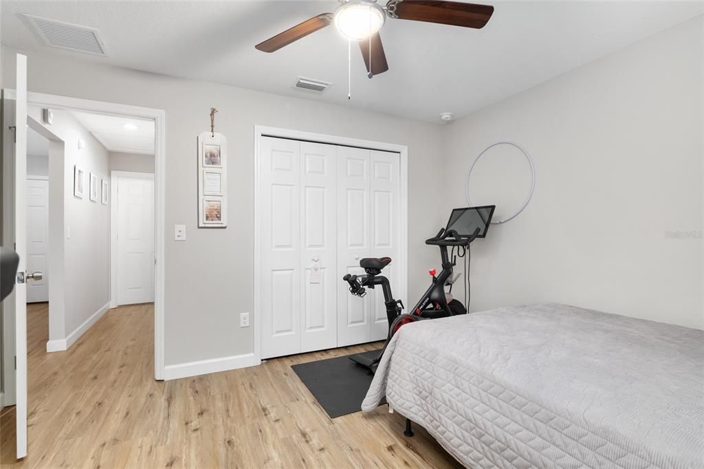 For Sale: $259,900 (3 beds, 2 baths, 1471 Square Feet)