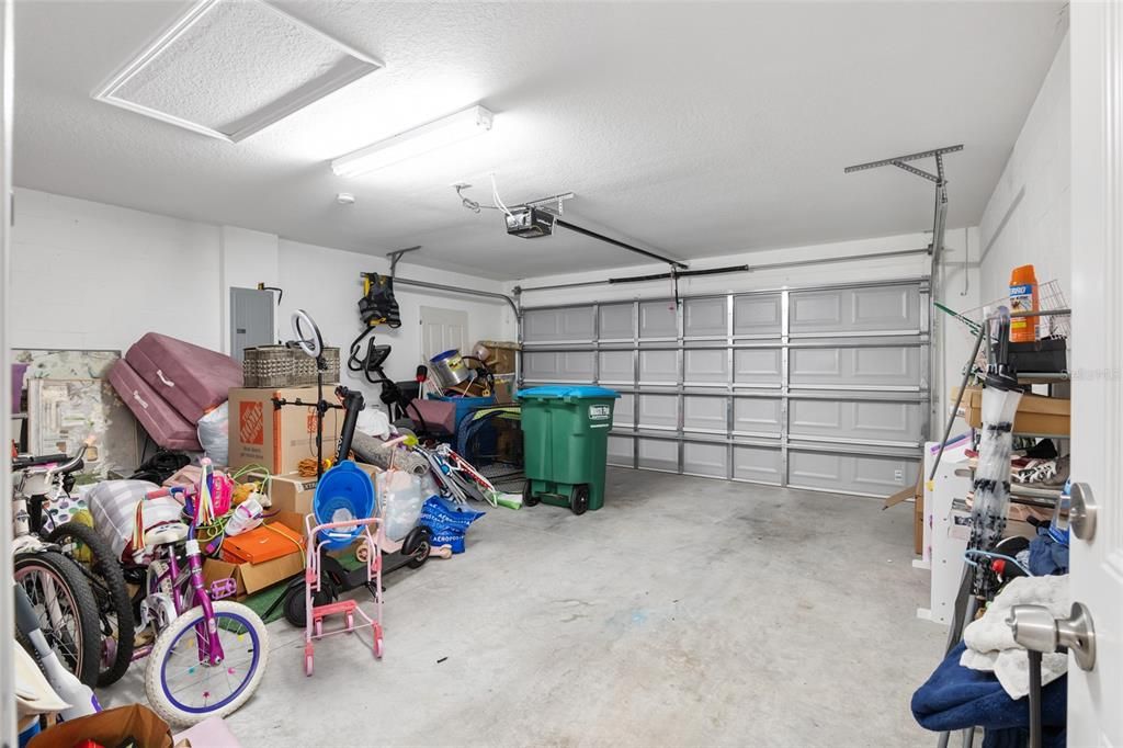 For Sale: $259,900 (3 beds, 2 baths, 1471 Square Feet)