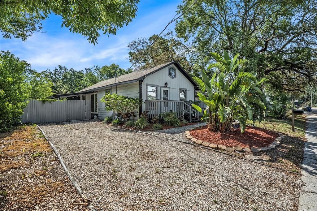 最近售出: $315,000 (3 贝兹, 2 浴室, 1000 平方英尺)