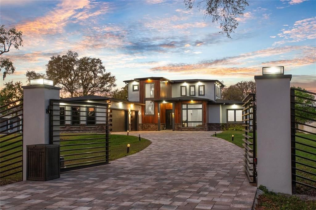 Recently Sold: $1,060,000 (4 beds, 3 baths, 3024 Square Feet)