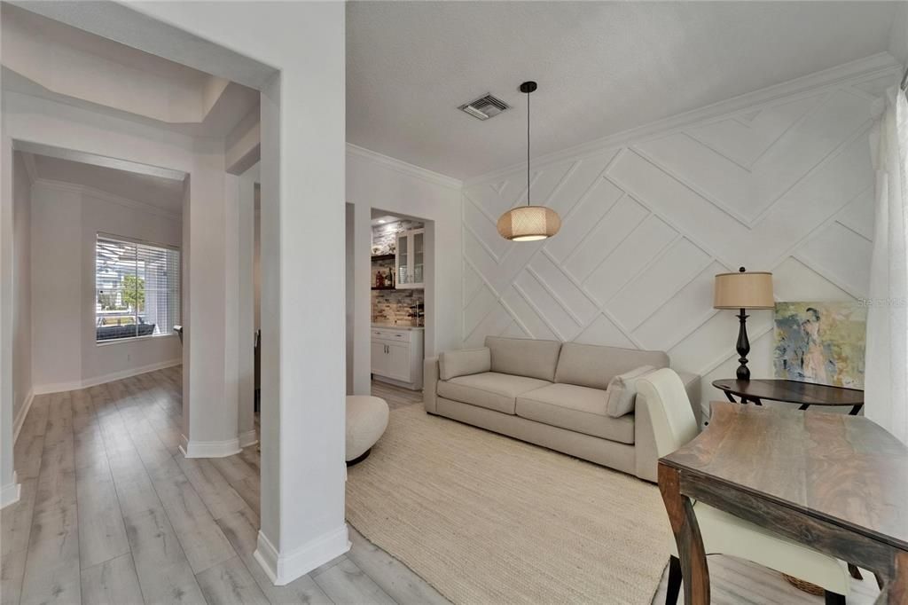 合同活跃: $865,000 (3 贝兹, 2 浴室, 1977 平方英尺)