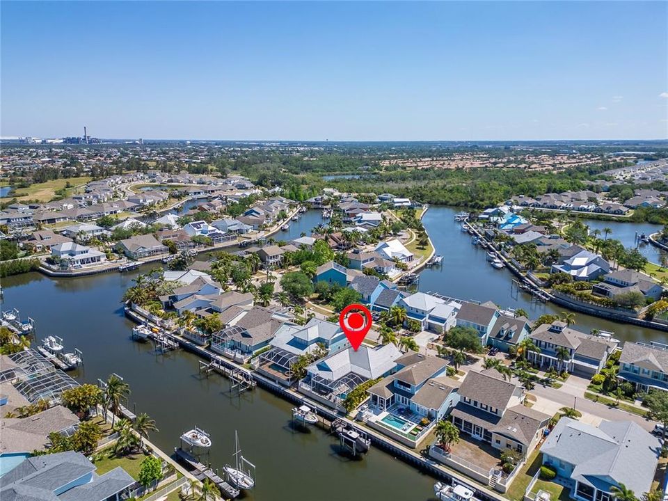 合同活跃: $865,000 (3 贝兹, 2 浴室, 1977 平方英尺)