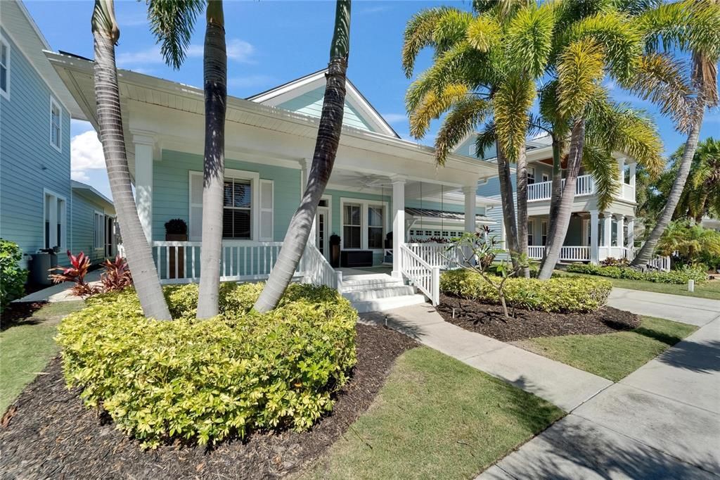 合同活跃: $865,000 (3 贝兹, 2 浴室, 1977 平方英尺)