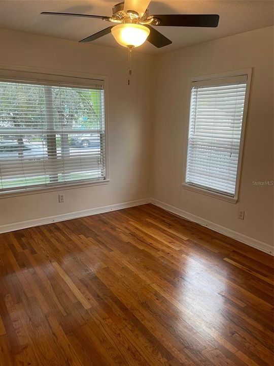 Active With Contract: $2,325 (3 beds, 1 baths, 1083 Square Feet)