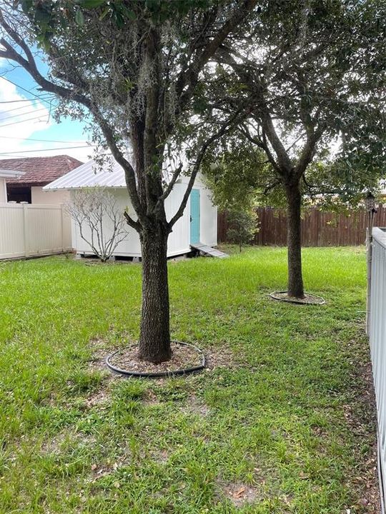 Active With Contract: $2,325 (3 beds, 1 baths, 1083 Square Feet)