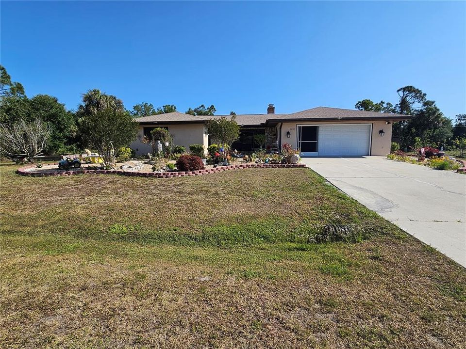 Недавно продано: $335,000 (2 спален, 2 ванн, 1840 Квадратных фут)