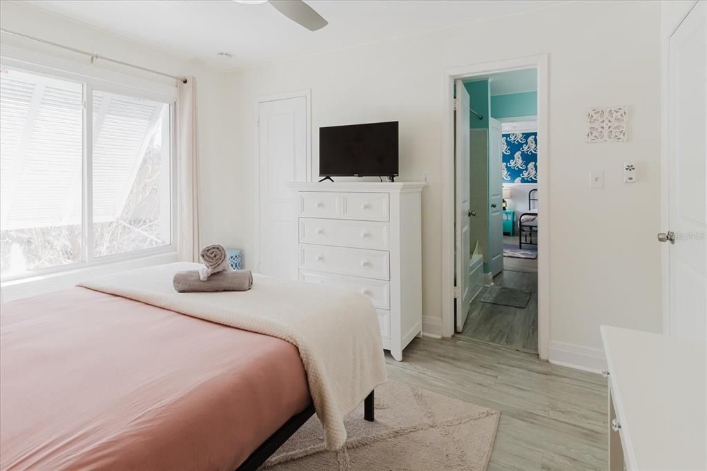 На продажу: $290,000 (3 спален, 2 ванн, 1375 Квадратных фут)