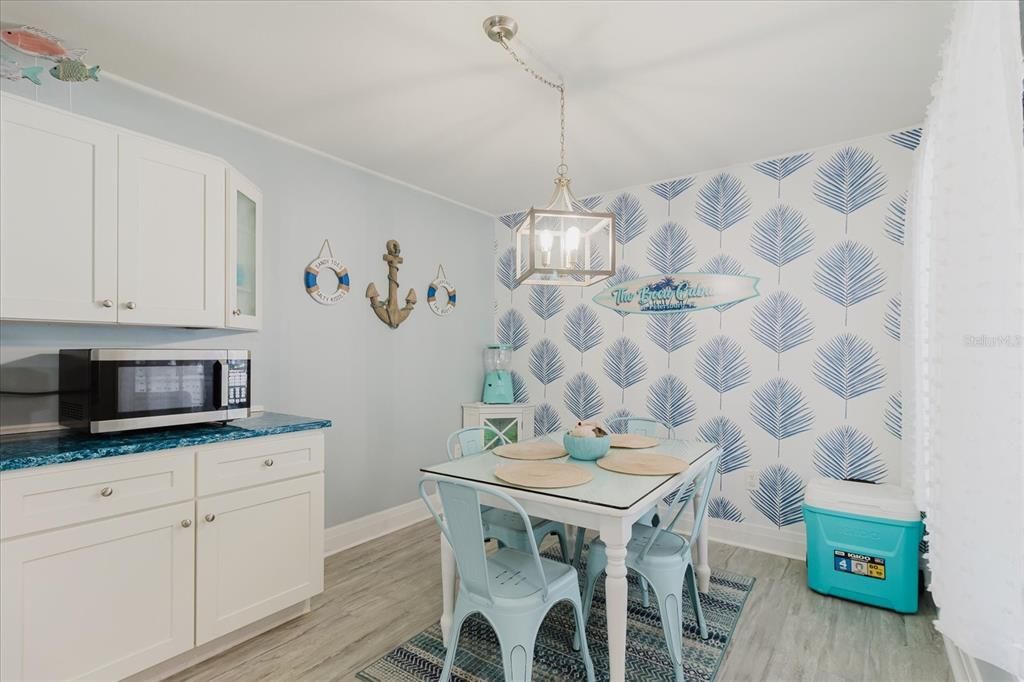 На продажу: $290,000 (3 спален, 2 ванн, 1375 Квадратных фут)