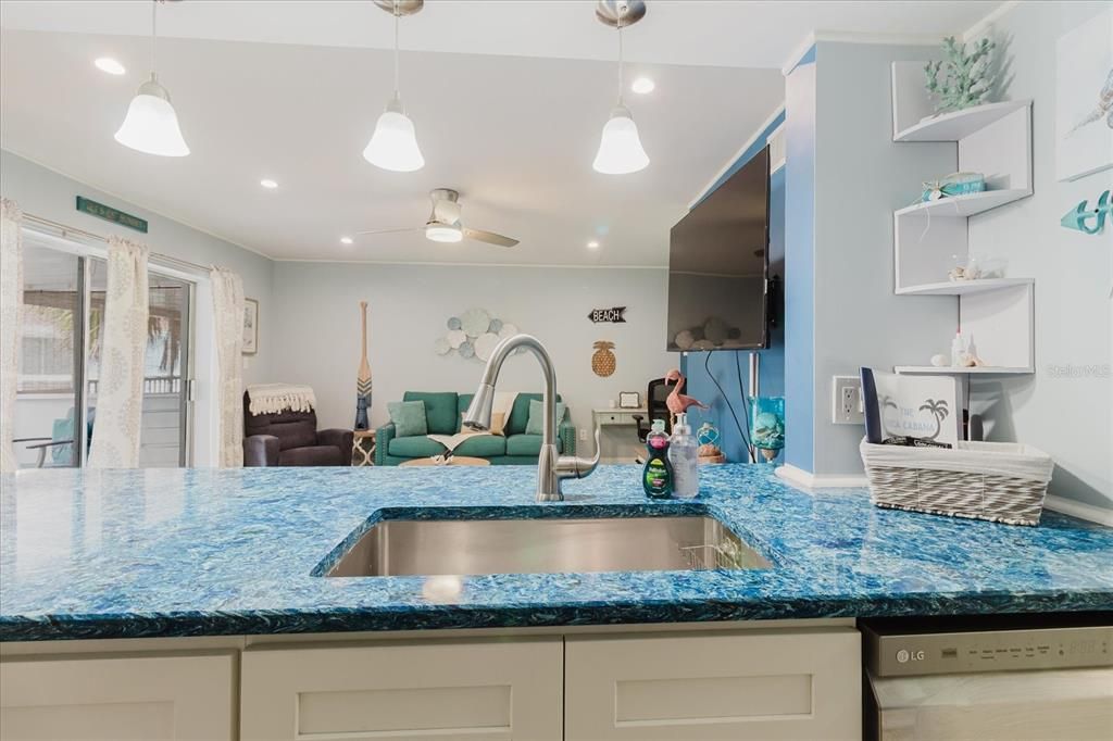 На продажу: $290,000 (3 спален, 2 ванн, 1375 Квадратных фут)