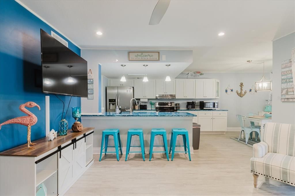 На продажу: $290,000 (3 спален, 2 ванн, 1375 Квадратных фут)