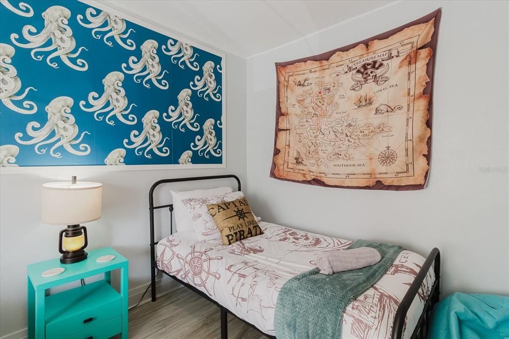 На продажу: $290,000 (3 спален, 2 ванн, 1375 Квадратных фут)