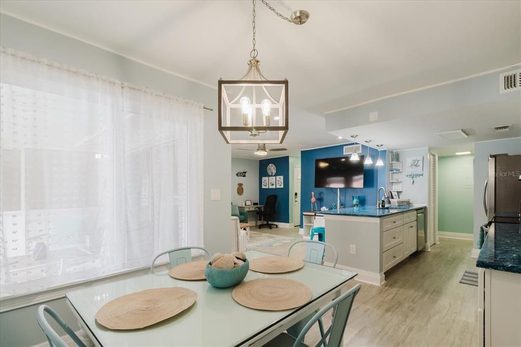 На продажу: $290,000 (3 спален, 2 ванн, 1375 Квадратных фут)