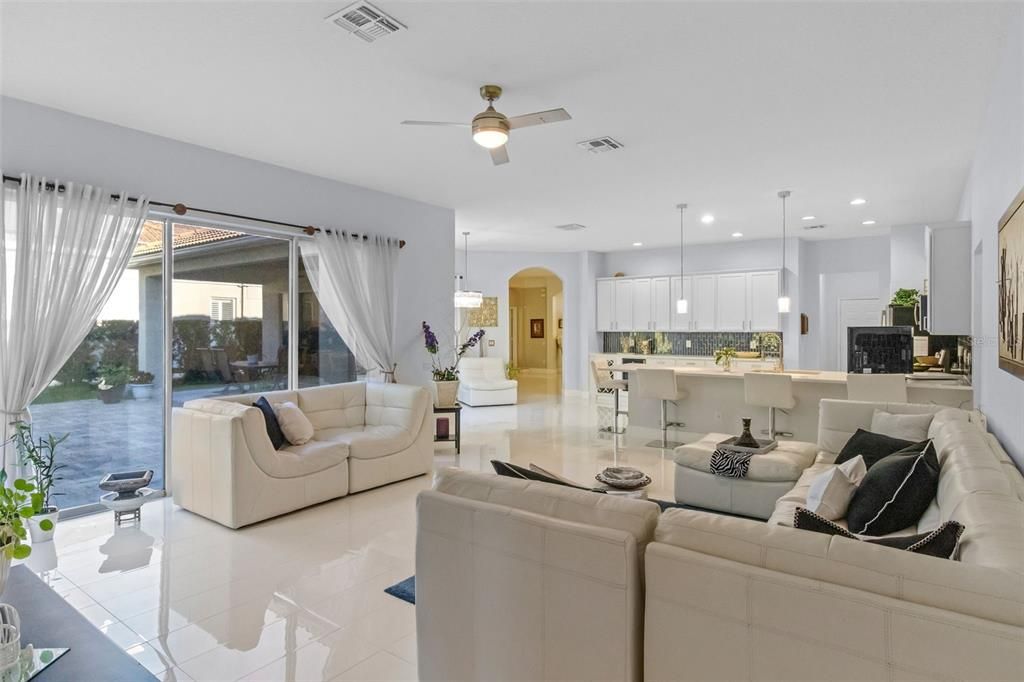 Active With Contract: $949,000 (4 beds, 3 baths, 3024 Square Feet)