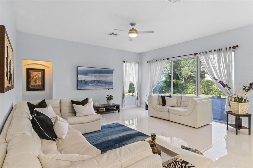 Active With Contract: $949,000 (4 beds, 3 baths, 3024 Square Feet)