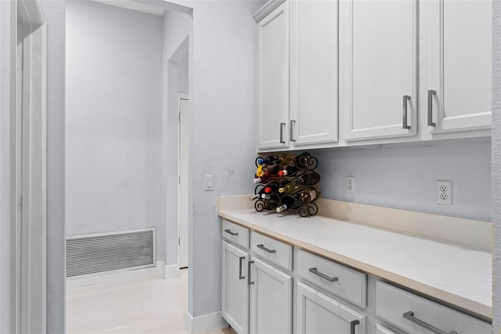 Active With Contract: $949,000 (4 beds, 3 baths, 3024 Square Feet)