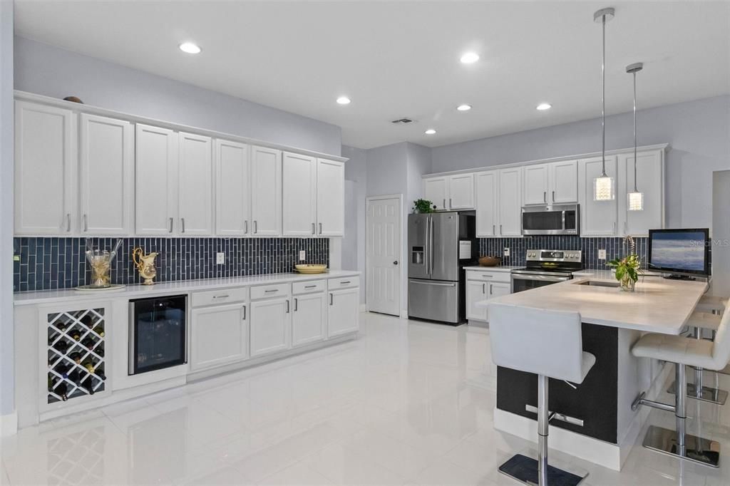 Active With Contract: $949,000 (4 beds, 3 baths, 3024 Square Feet)