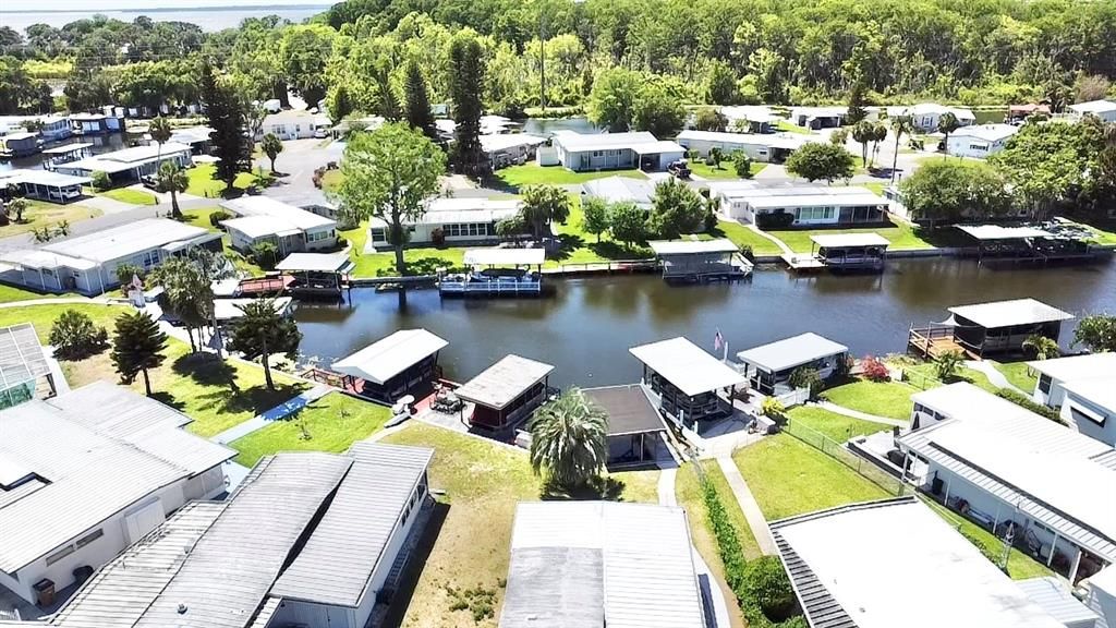 合同活跃: $149,900 (2 贝兹, 2 浴室, 1120 平方英尺)