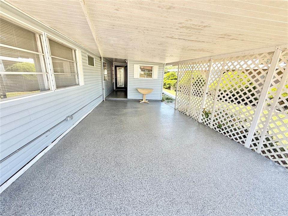 合同活跃: $149,900 (2 贝兹, 2 浴室, 1120 平方英尺)