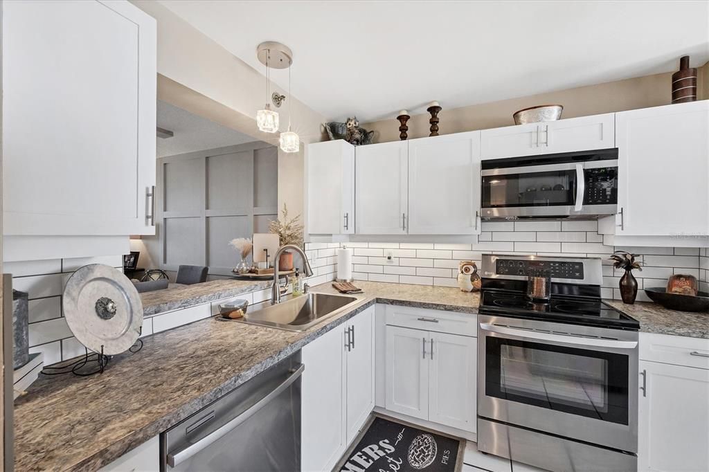 Activo con contrato: $180,000 (1 camas, 2 baños, 1218 Pies cuadrados)