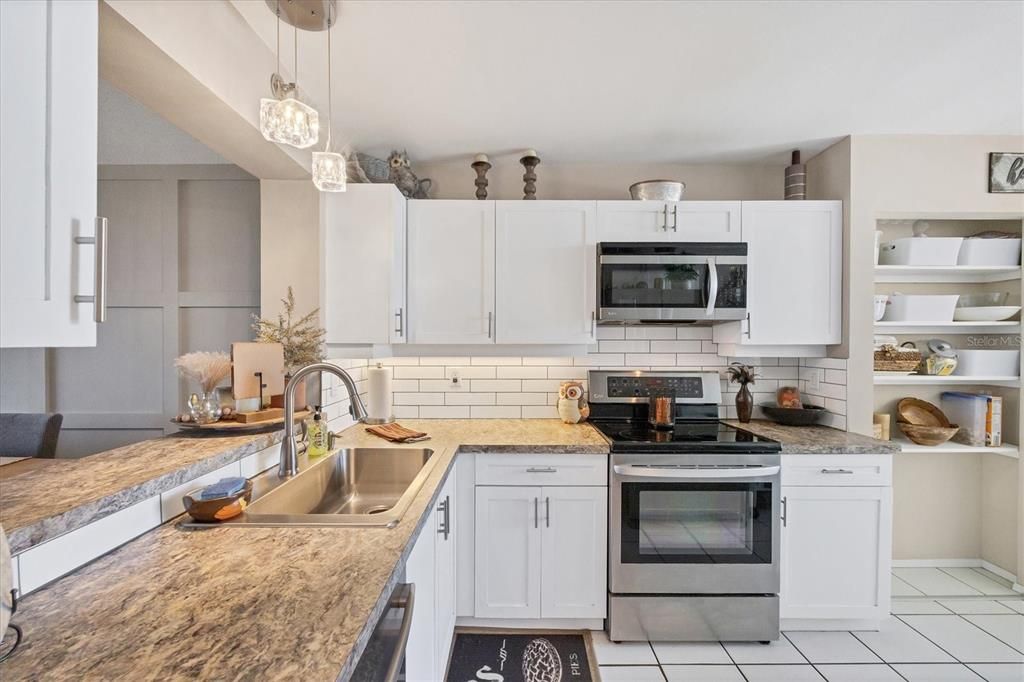 Activo con contrato: $180,000 (1 camas, 2 baños, 1218 Pies cuadrados)