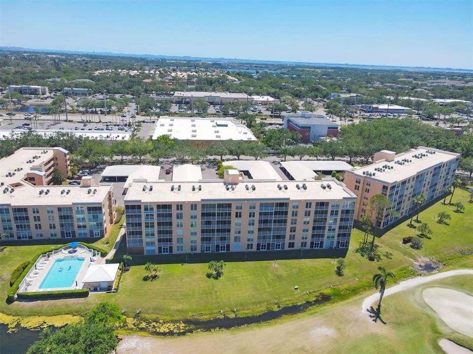 Activo con contrato: $180,000 (1 camas, 2 baños, 1218 Pies cuadrados)