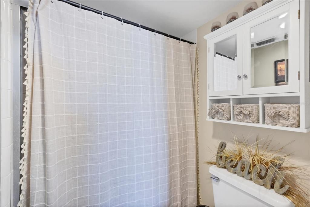 Activo con contrato: $180,000 (1 camas, 2 baños, 1218 Pies cuadrados)