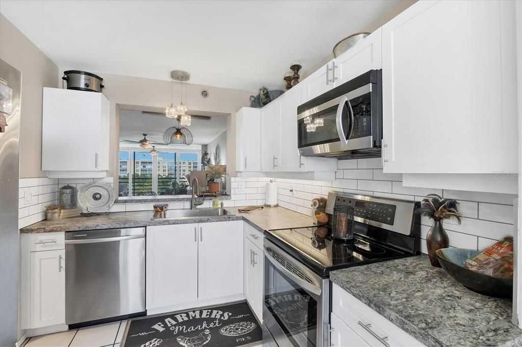 Activo con contrato: $180,000 (1 camas, 2 baños, 1218 Pies cuadrados)