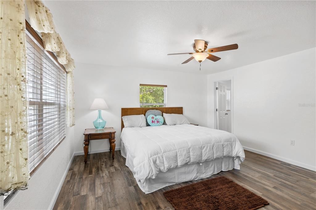 На продажу: $199,000 (3 спален, 2 ванн, 1144 Квадратных фут)