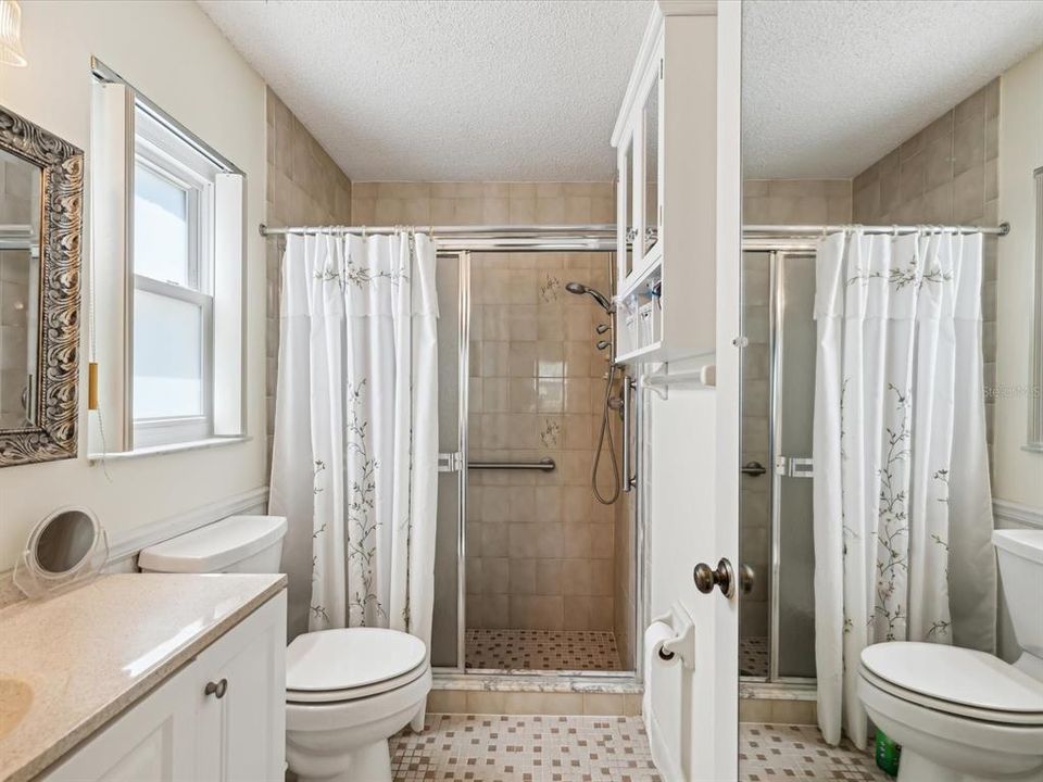 Activo con contrato: $225,000 (2 camas, 2 baños, 1502 Pies cuadrados)