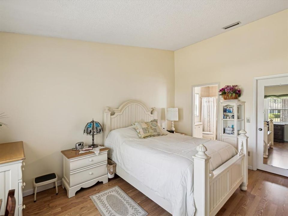 Activo con contrato: $225,000 (2 camas, 2 baños, 1502 Pies cuadrados)