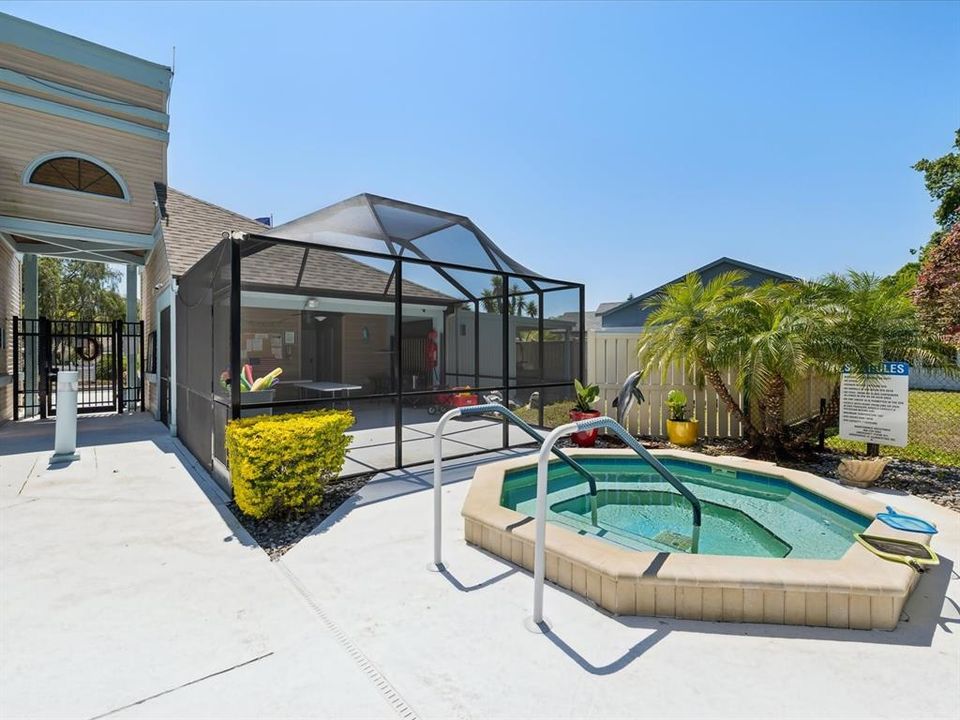 Activo con contrato: $225,000 (2 camas, 2 baños, 1502 Pies cuadrados)