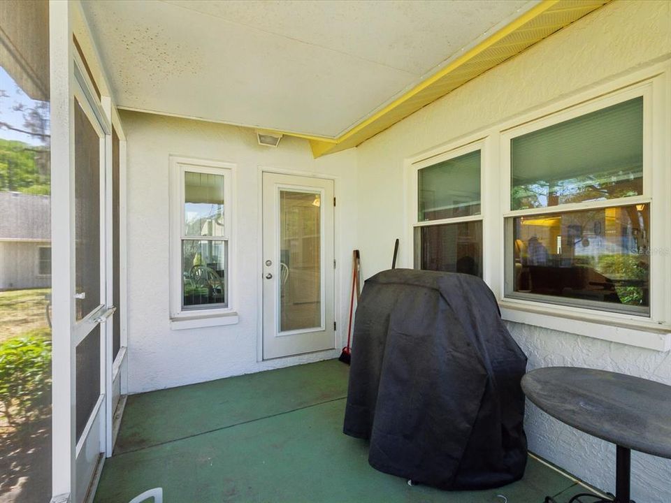 Activo con contrato: $225,000 (2 camas, 2 baños, 1502 Pies cuadrados)