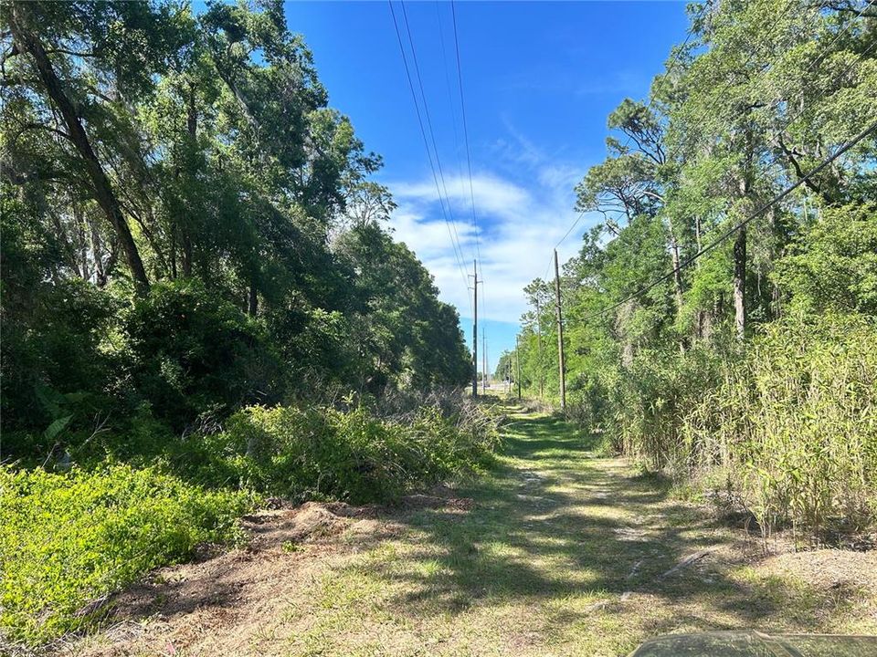 待售: $675,000 (12.35 acres)