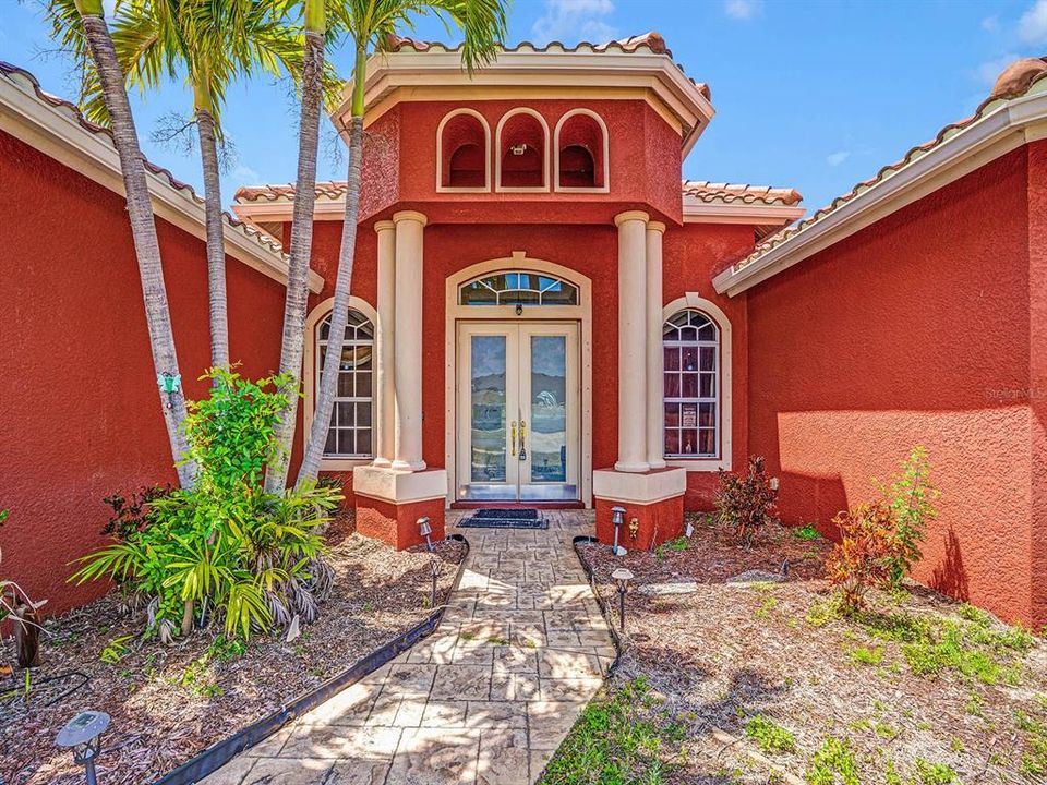 For Sale: $499,000 (3 beds, 2 baths, 2210 Square Feet)