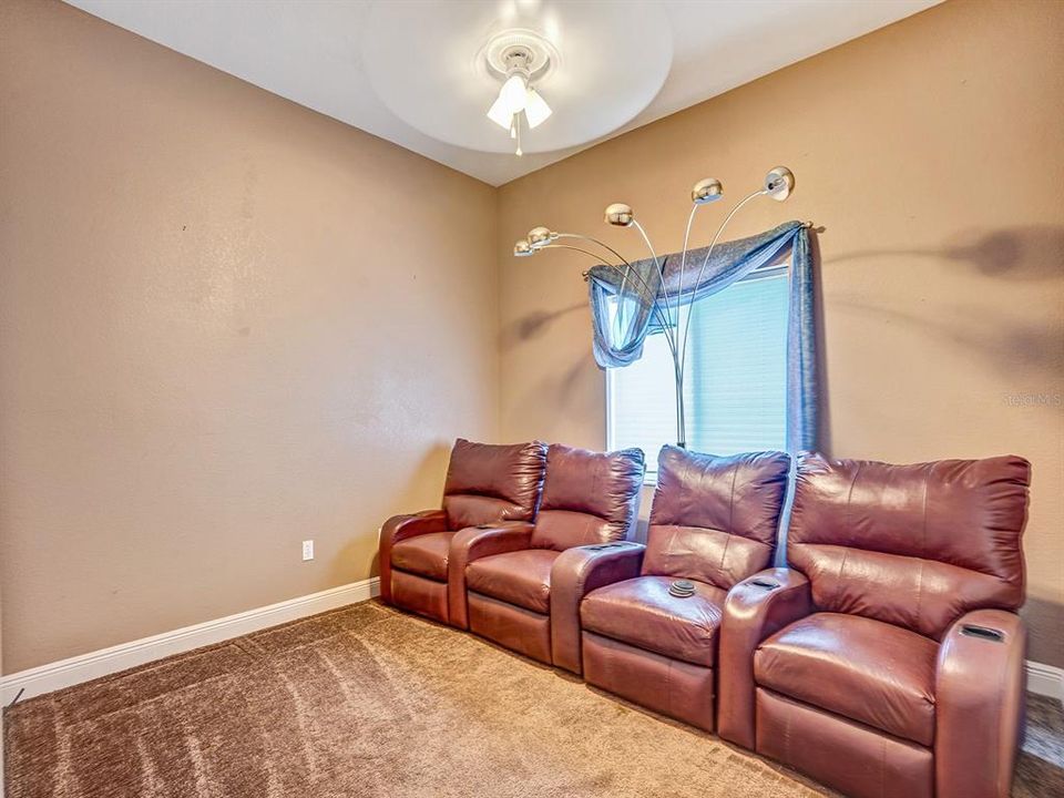 For Sale: $499,000 (3 beds, 2 baths, 2210 Square Feet)