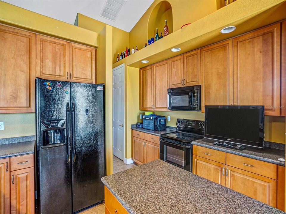 For Sale: $499,000 (3 beds, 2 baths, 2210 Square Feet)